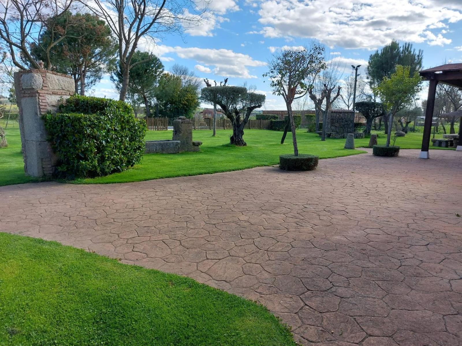 Complejo Rural La Badia Villa Lucillos ภายนอก รูปภาพ
